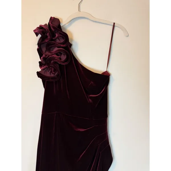 Xscape Burgundy Wine Ruffle One-Shoulder Velvet Gown Size 8 $258 NEW - Image 4