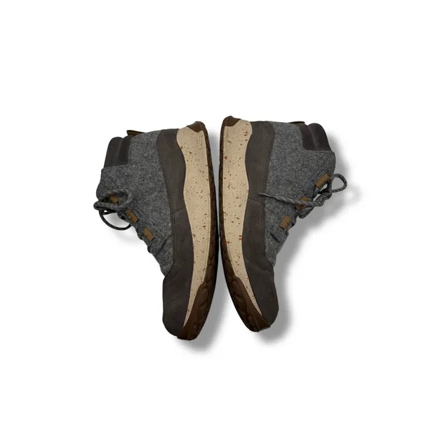 Chaco Borealis Ledge Waterproof Boots Women's 10‎ Gray Wool Suede Winter - Image 3