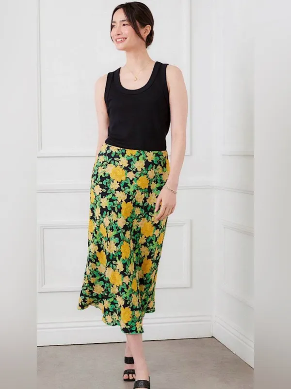Karen Kane golden rose print crepe bias cut skirt. Size Medium. NWT. - Image 5