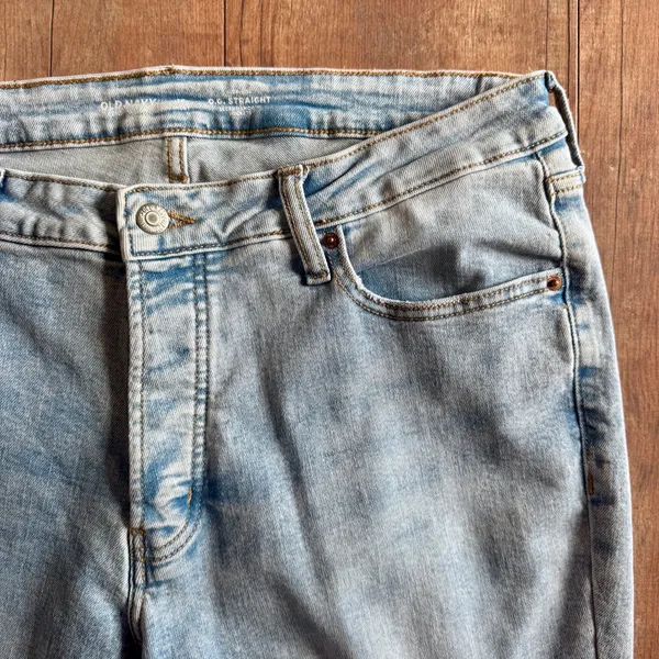 Old Navy High Rise OG Straight Light Wash Distressed Stretch Jeans Sz 16 Short - Image 5