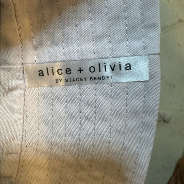 ALICE &‎ OLIVIA Reversible Bucket Hat - Image 4