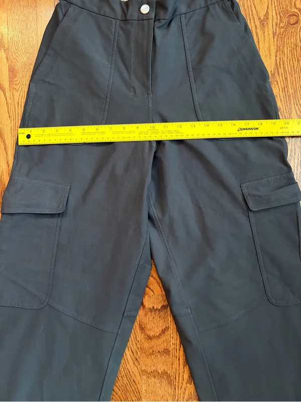 lululemon Light Utilitech Cargo Pocket High-Rise Pants Size 27 Graphite Grey - Image 10