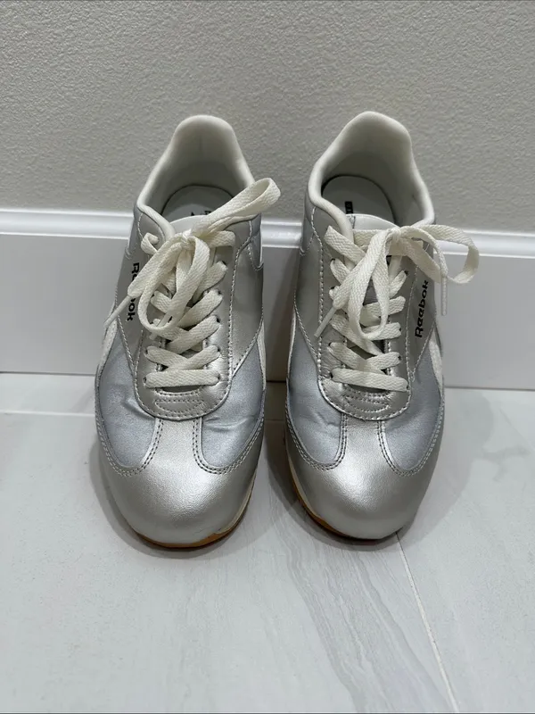 Reebok Women's Metallic Silver and Cream Sneakers - Image 5