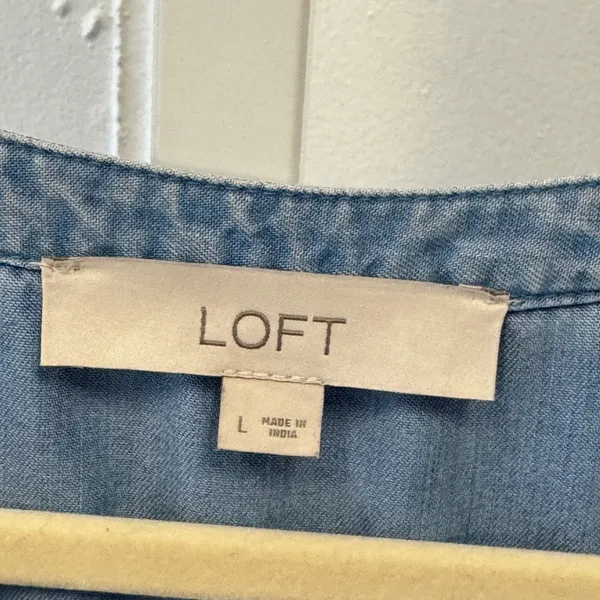 LOFT Blue Lyocell Chambray Ruffle Sleeve Henley Blouse Top Large Casual Office - Image 7