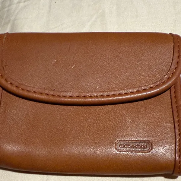 Coach Tan Leather Wallet with Gold Chain - Image 2