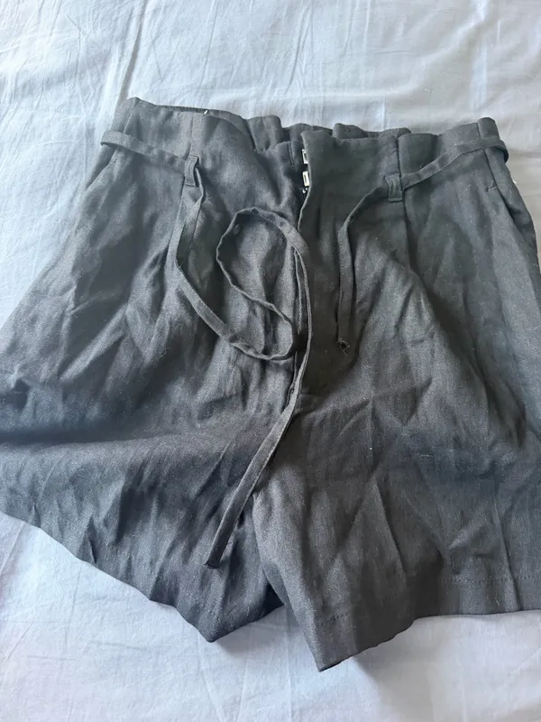 Black Linen Shorts Size L - Image 2