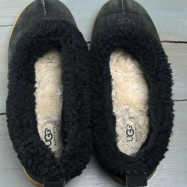 UGG Australia 1871 Black Suede Shearling Lined Slippers Womens 8 Gum Sole Shoes - Image 11