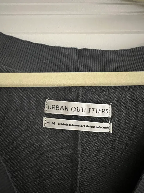 Urban Outfitters Sweater - Image 3