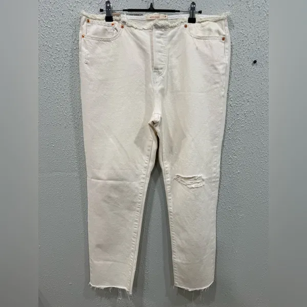 Levi's Women's Size 12 Wedgie Straight-Leg Ripped Waist Jeans White - Image 3
