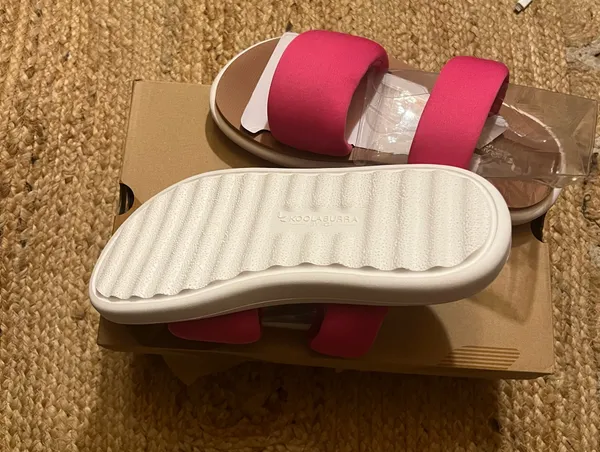 NWT Koolaburra by UGG Alane Slide Sandals Pink Yarrow Women's Size 8 - Image 2