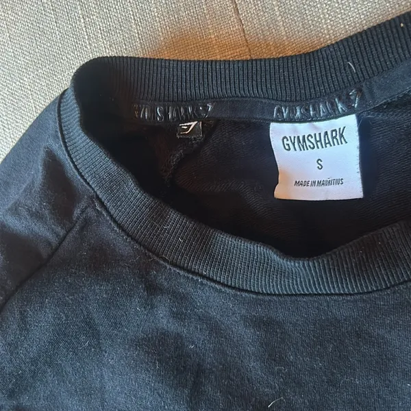Gymshark Long Sleeve Spellout Logo Cropped Top Size Small - Image 6