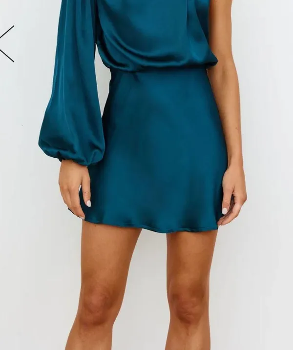 Elegant Satin Dress - New - Image 3