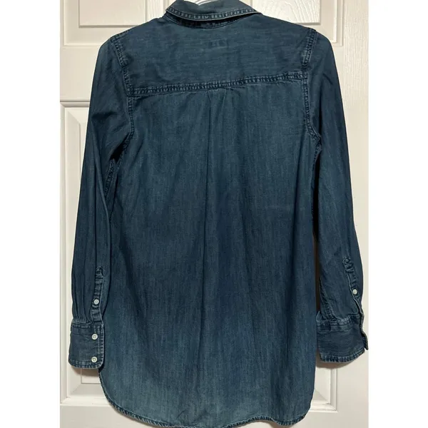Merona Women's‎ Blue Jean Quarter Button Pullover Hi-Lo Long Sleeve Shirt Size S - Image 2
