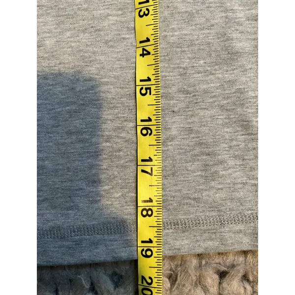 Nike pull over warm up grey size medium - Image 7