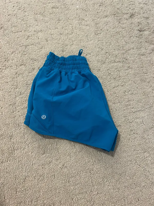 Hotty Hot Lululemon 2.5" Shorts High-Rise - Image 3