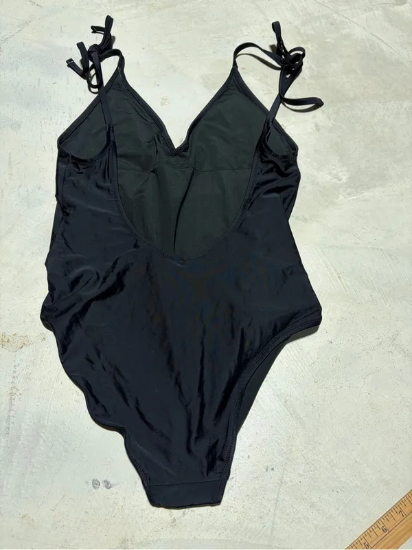 Aerie one piece full coverage black swimsuit large - Image 4
