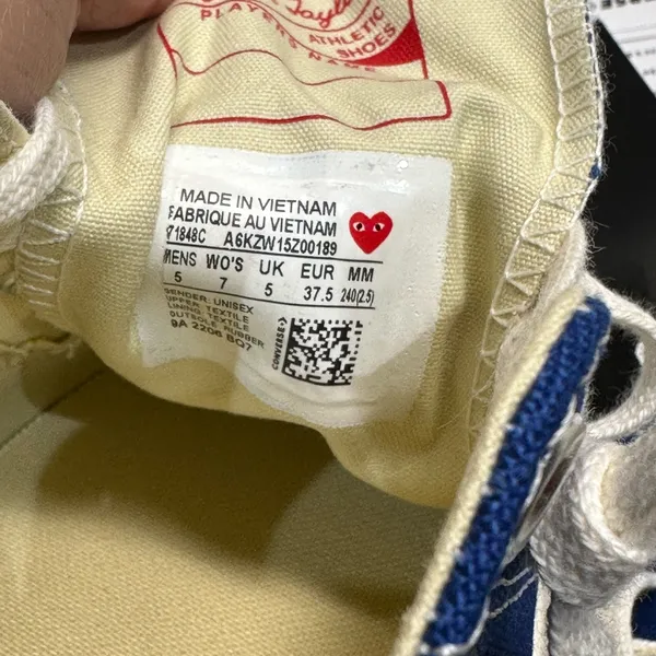 Converse Blue and White Sneakers with Heart Design - Image 6