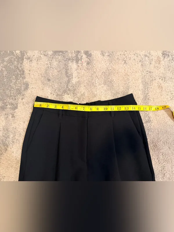 Old Navy Black Full Length Pleated Dress Pants - Image 5