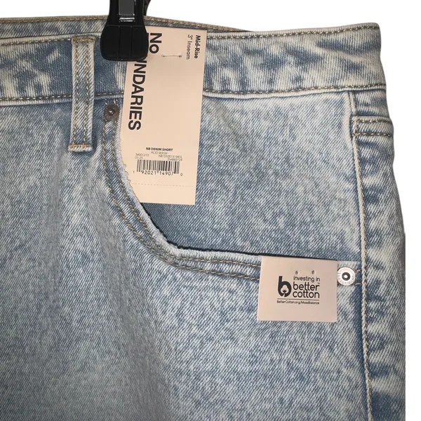 NWT No Boundaries Light Blue Denim Cutoff Shorts Fringe Mid Rise 3” Inseam - Image 2