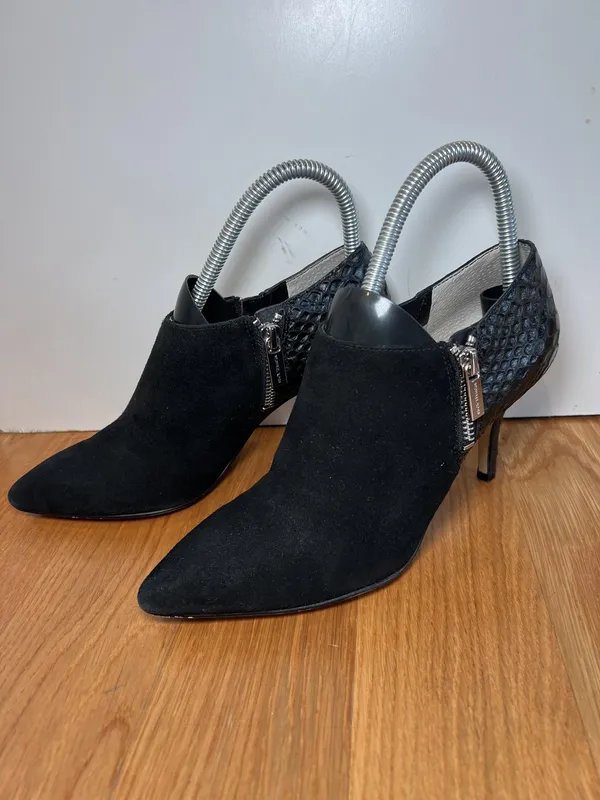 Michael Kors Shoes Womens Size 6.5 Black Suede Snake Ankle Booties Zip - Image 3