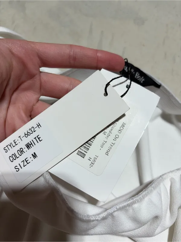 Strut & bolt NWT Off-Shoulder White LONG Sleeve Women's Top medium MSRP$65 - Image 5