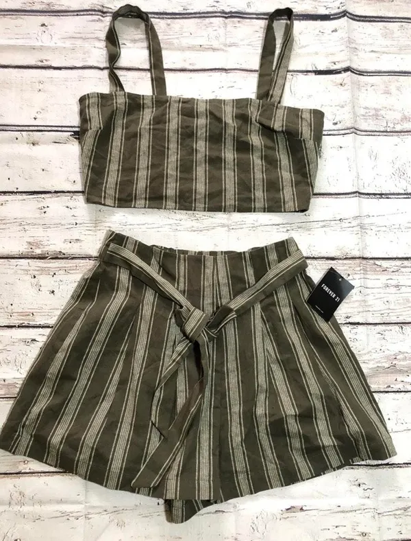 Forever 21 Striped Crop Top & Paper Bag Shorts Set - Image 3