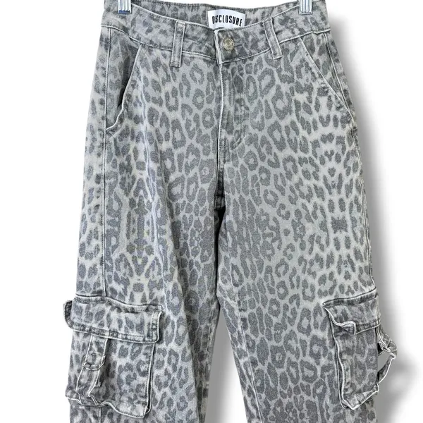 DISCLOSURE Gray Leopard Print Mid-Rise Cargo Utility Pants Straight Leg Jeans - Image 3