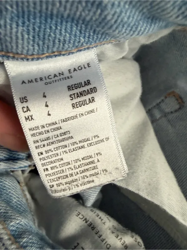 American Eagle Outfitters Light Blue Distressed Mom Straight Leg Jeans Size 4 - Image 6