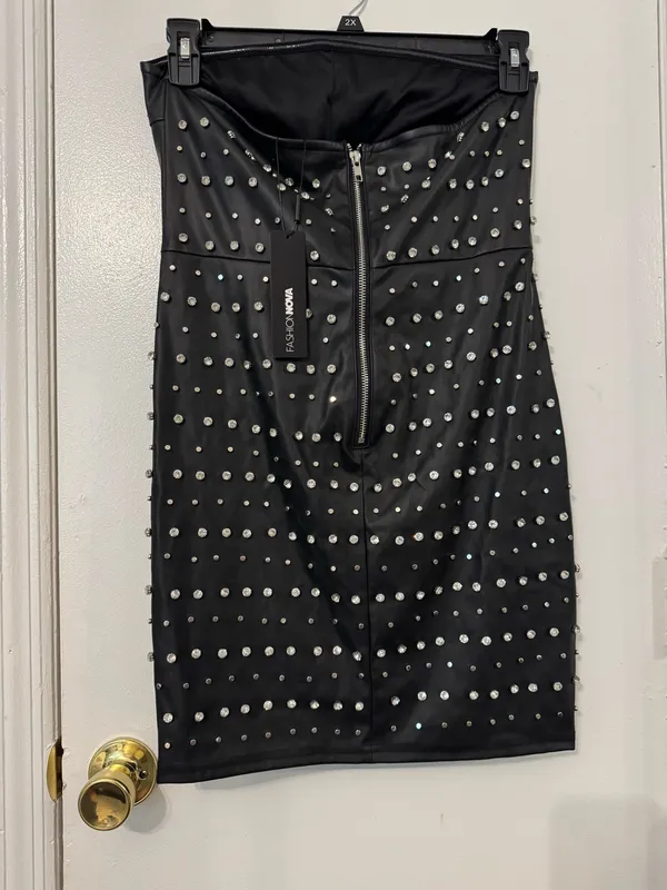 FashioNova Delanie Faux Leather Mini Dress - Black Size Large - Image 4