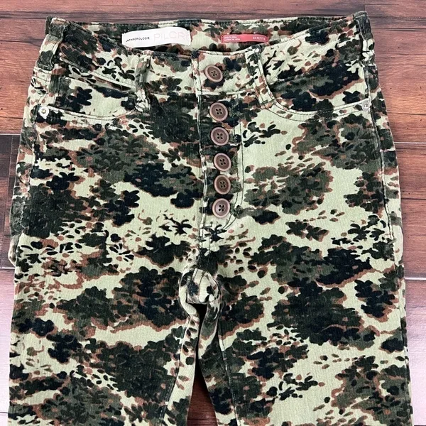 Anthropologie Pilcro Green Print Corduroy Skinny Pants - Size 24P - Image 3