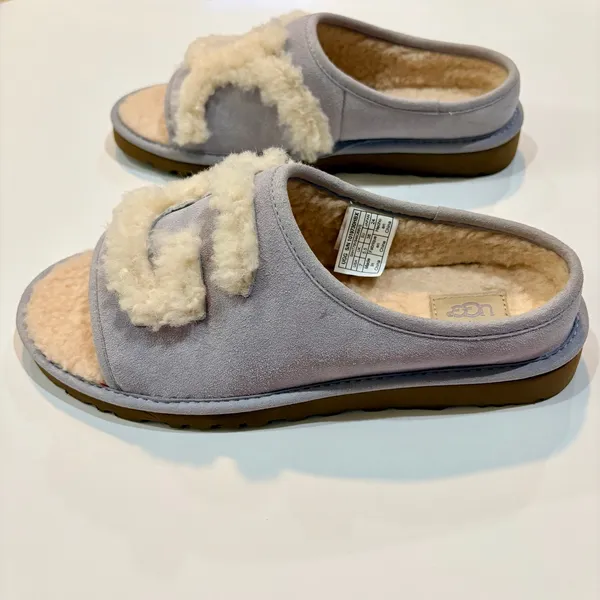 UGG Women’s Suede Shearling Slide Sandals Purple Cream Size 7 EUC Small Spots - Image 4