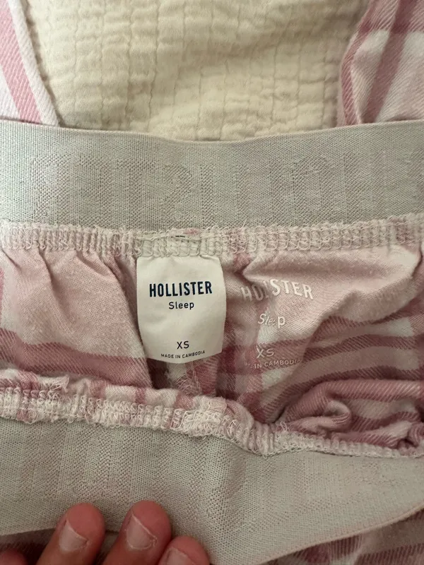 pink hollister pajama pants  - Image 2