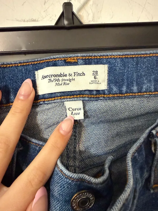Abercrombie 90s Straight Mid-Rise Curve Love - Image 2