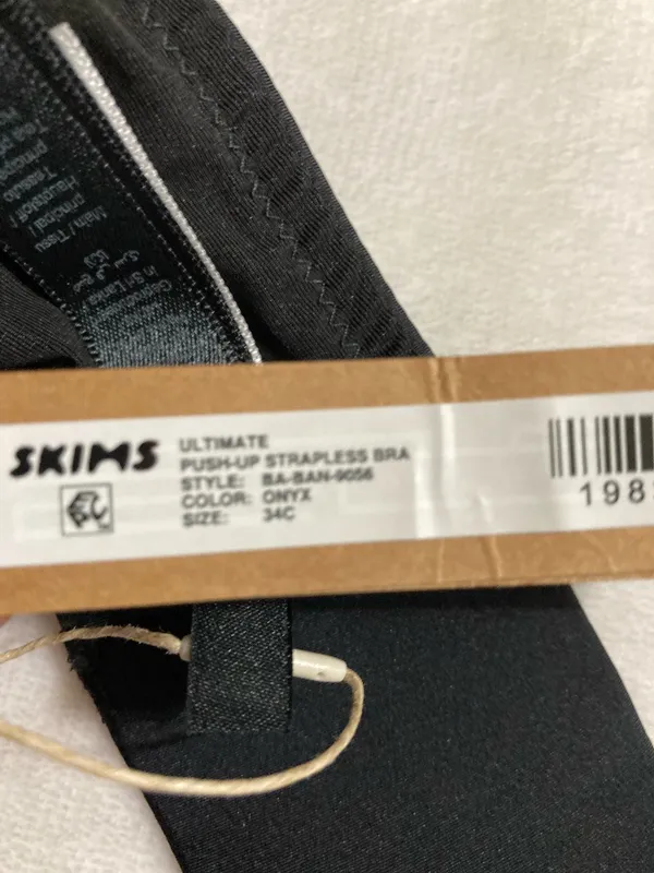 SKIMS Ultímate Strapless Push Up Bra 34C - Image 5