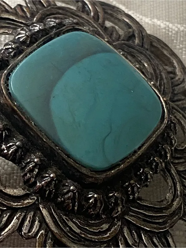 3” Round Boho Necklace Pendant Faux Turquoise Stone On Silver Tone Metal Vintage - Image 6