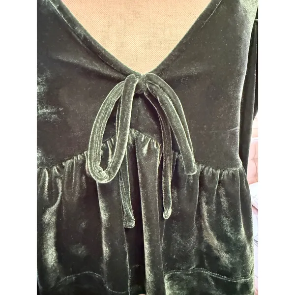 Maeve Anthropologie Green Velvet Puff Sleeve Tie Front Peplum Top Small - Image 2