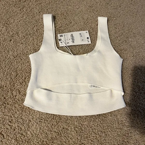 ZARA White cut out crop top never worn - Image 2
