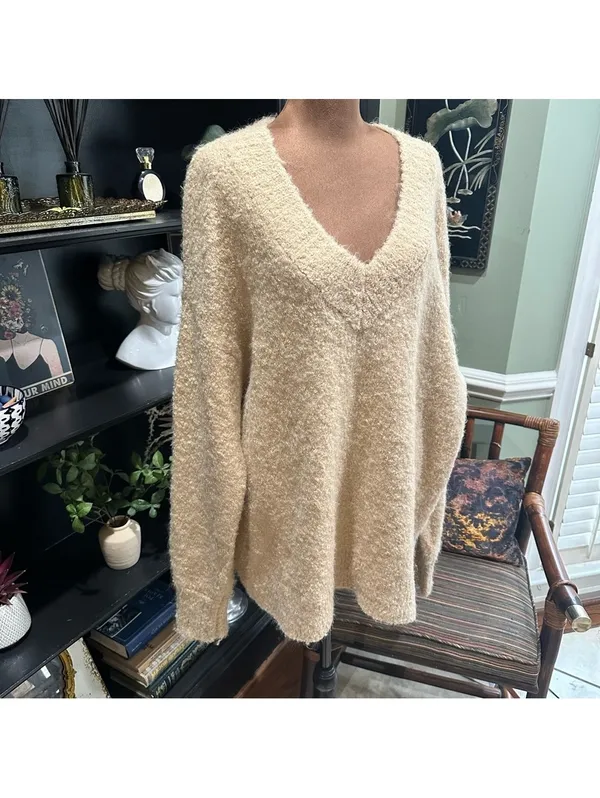 Aerie Teddy V-Neck Bouclé Sweater – Size Large – Cozy Texture & Relaxed Fit - Image 4