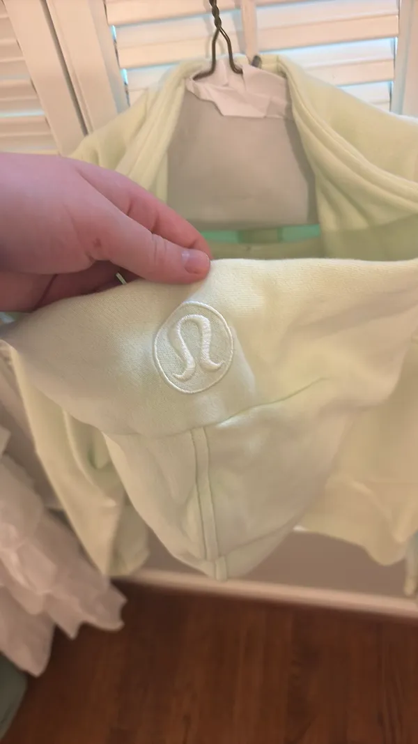 Lime Lululemon scuba with silver - Image 3