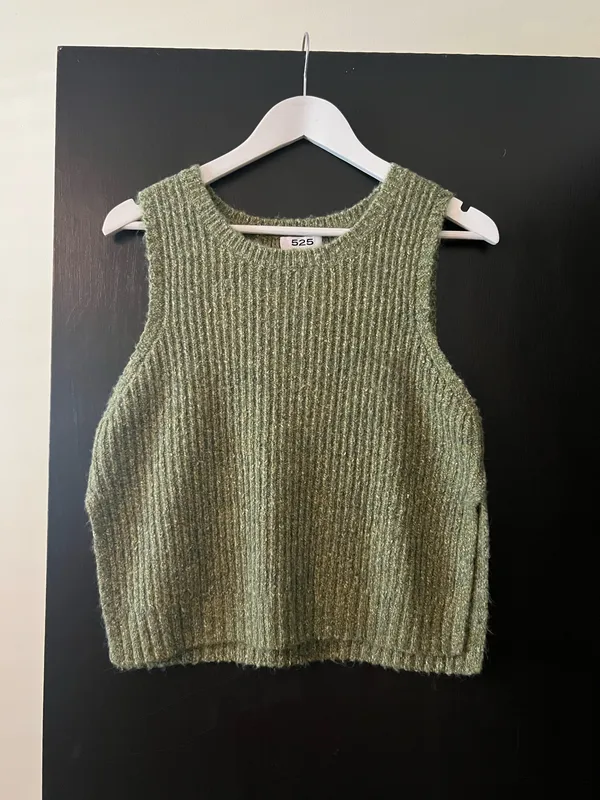 525 America Revolve Green Knit Top - Image 4