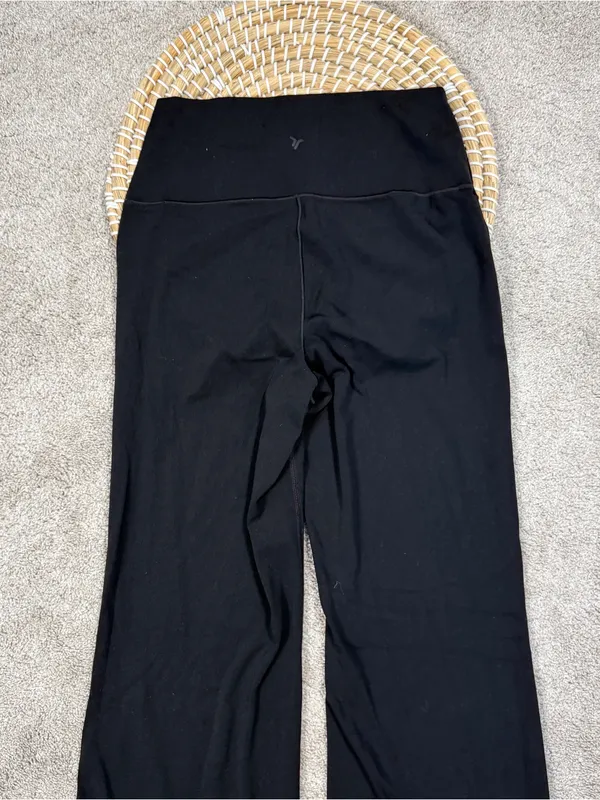Old Navy Women’s Studiosmooth Go Dry High Rise Flare Leggings in Black M - Image 8
