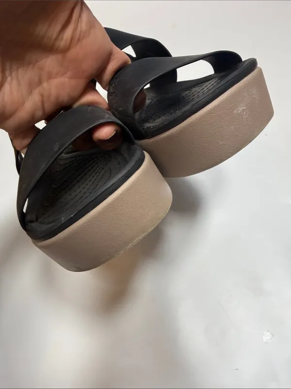 Crocs Women's Brooklyn Platform Sandal in Black S-604 Sz 10 - Image 6