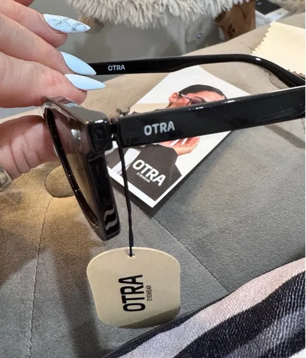 OTRA ‘NIA’ Chocolate Sunglasses - Image 6