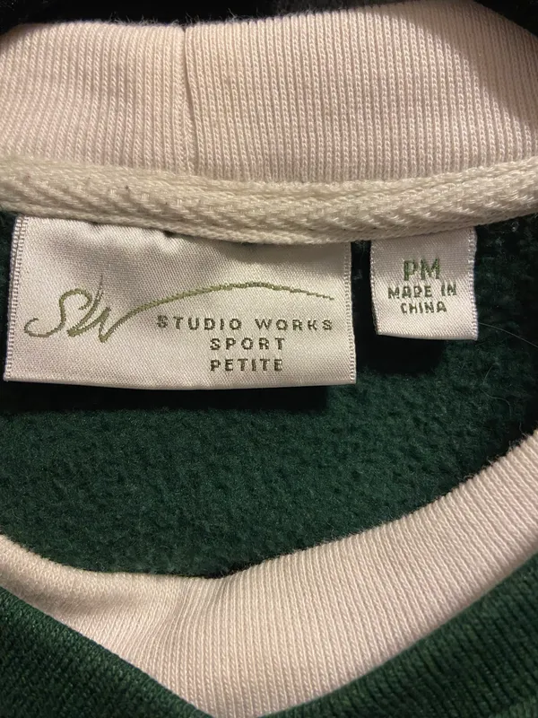 Vintage Embroidered Granny Core Crewneck Sweatshirt - Image 6