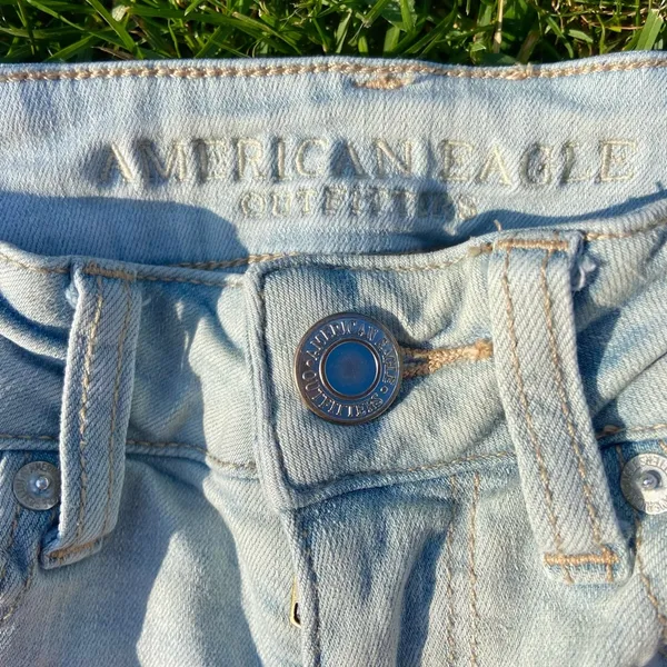 Light Wash High Waisted  Shorts - Image 4