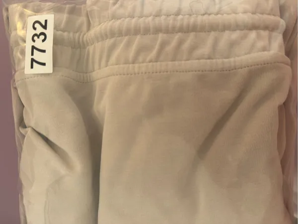 Athleta Seasoft Mid Rise Straight Crop - Image 7