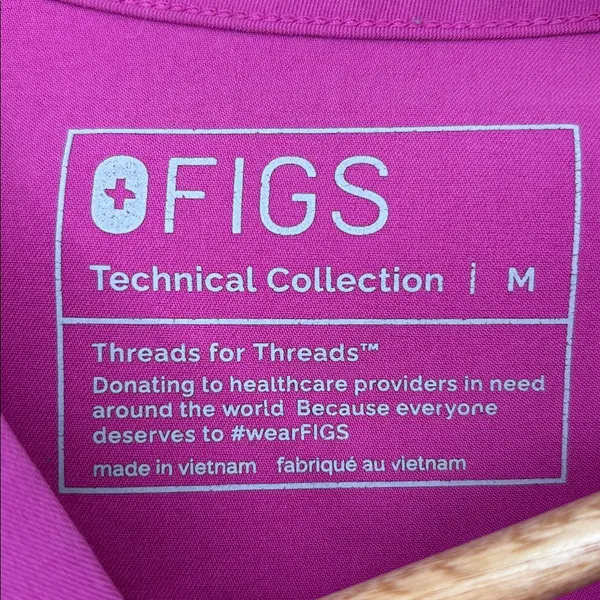 FIGS Catarina One Pocket Scrub Top in Pink Women’s Size Medium - Image 4