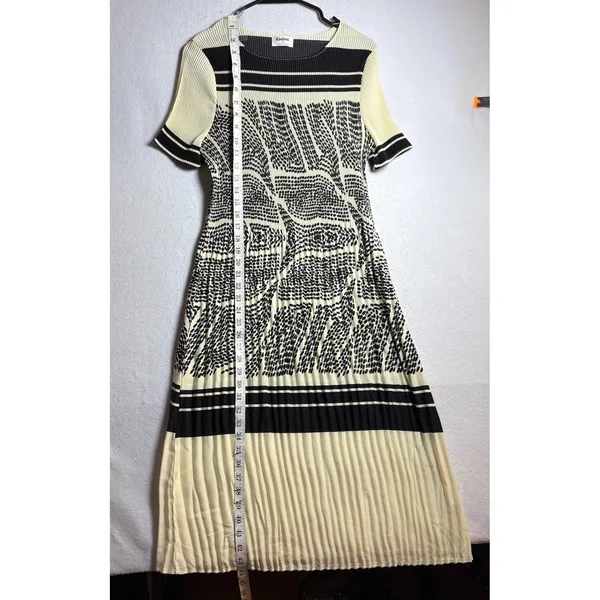 Kindred Pleated Maxi Dress M Cream Black Abstract Geometric Short Sleeve Print - Image 8