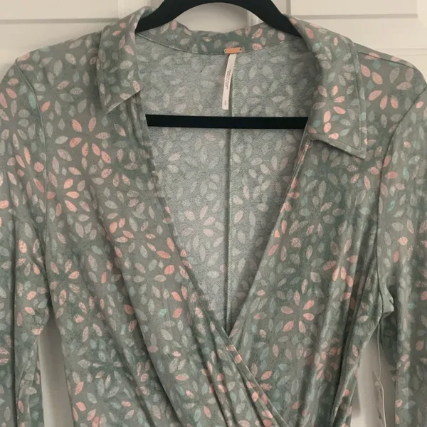 Free People Shayla Floral‎ Long Sleeve Wrap Midi Dress Size S - Mint Combo - NWT - Image 7