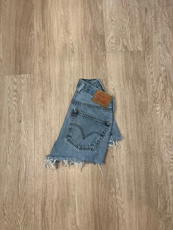 levi’s jean shorts - Image 3